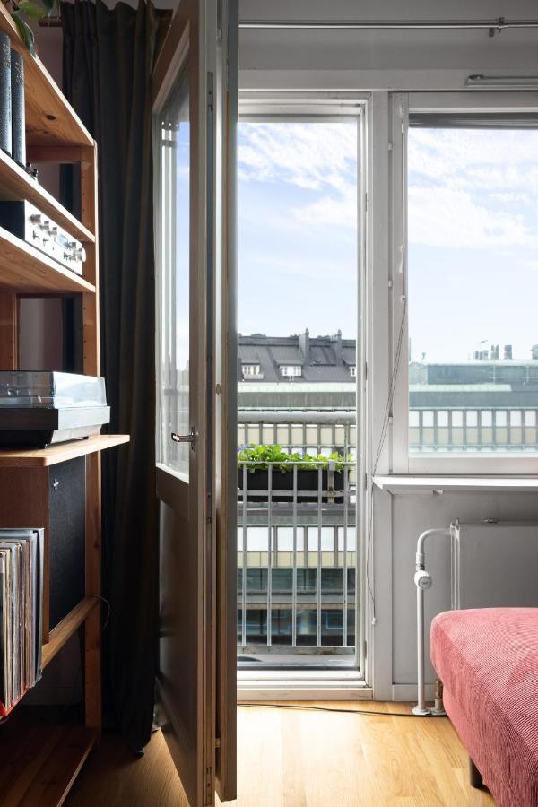 Ferienwohnung Wehost Spacious Traveller'S Hq Above Metro @Vilhonvuorenkuja 16 Helsinki Exterior foto